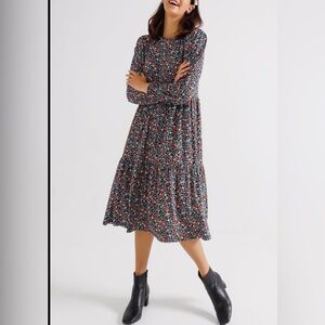 NWT Love, Olive Co Floral Trapeze Tiered MIDI Dress Floral Long Sleeve Size XL